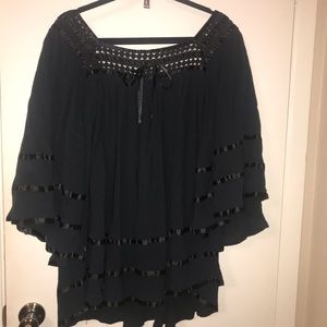 Black peasant boho swing top with bell sleeves 2x